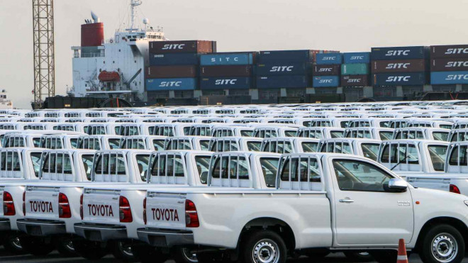 Xe Toyota chờ xuất cảng tại cảng Laem Chabang, Thái Lan. Ảnh: Nikkei Asia