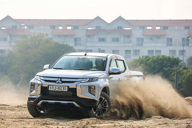 Giá xe Mitsubishi Triton lăn bánh tháng 8/2021 - 2