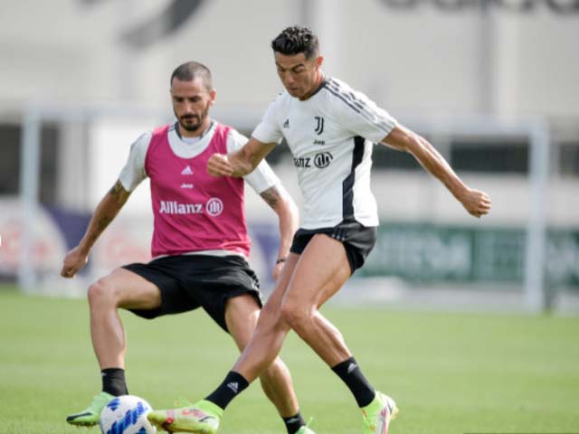 Ronaldo tập luyện trước khi rời sân vì chấn thương