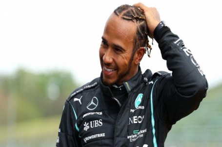Nóng nhất thể thao tối 27/8: Lewis Hamilton bị chỉ trích vì lương quá cao