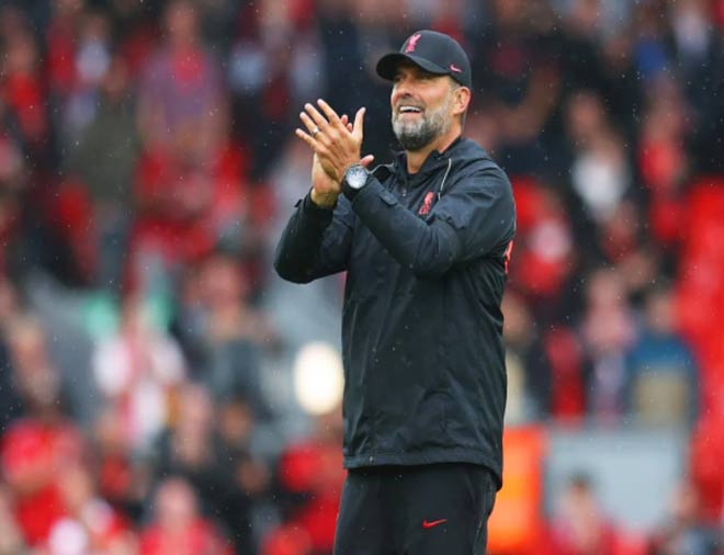 HLV Jurgen Klopp cười tươi dù Liverpool ở "bảng tử thần"