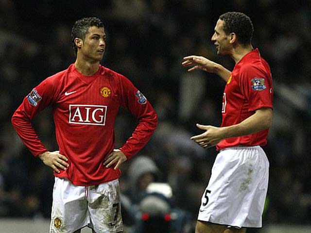 Ferdinand và Ronaldo thời còn chung chiến tuyến ở MU