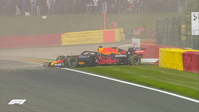 Và phiên chạy đã kết thúc sớm nhờ pha tai nạn của Verstappen