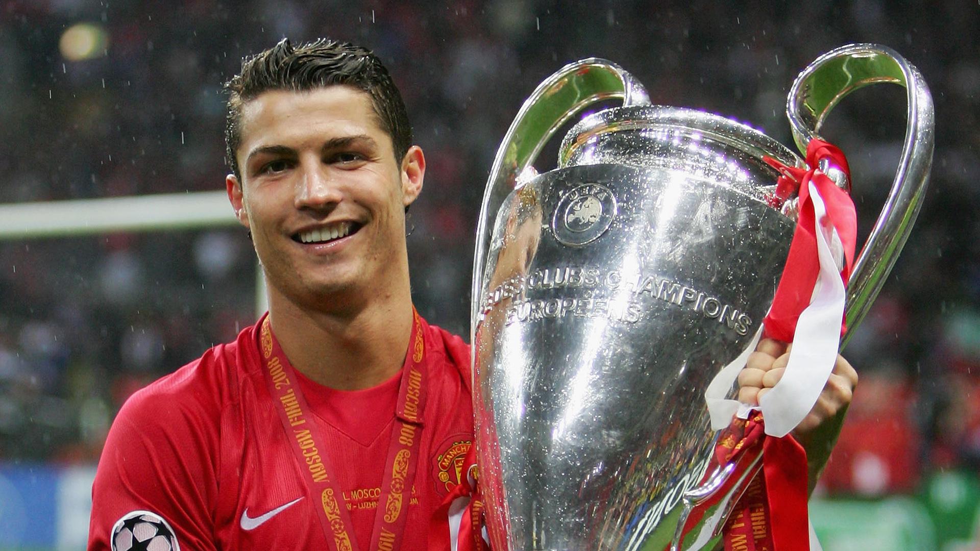 Siêu sao Ronaldo trở lại MU: Để vĩ đại nhất ở Old Trafford hay chỉ dưỡng già? - 15