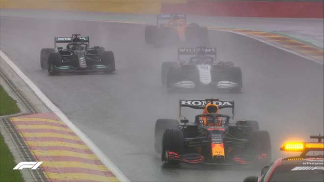 Belgium GP chỉ diễn ra 2 vòng rồi kết thúc vì trời mưa to
