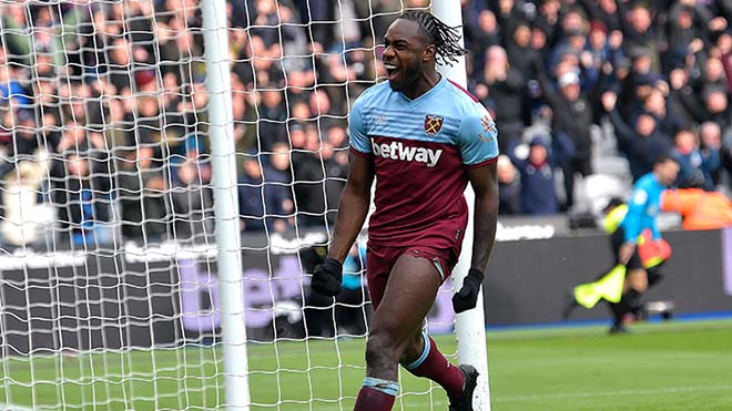 Antonio chơi tốt trong giai đoạn đầu mùa cùng West Ham