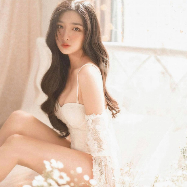 Mai Ngọc Khánh Linh (quê Đăk Nông) là người mẫu ảnh quen mặt trên một số diễn đàn mạng xã hội. Hiện tại, cô đang theo đuổi lĩnh vực làm đẹp và sống ở TP.HCM.

