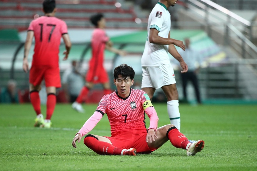 Son Heung Min bất lực trước hàng thủ Iraq