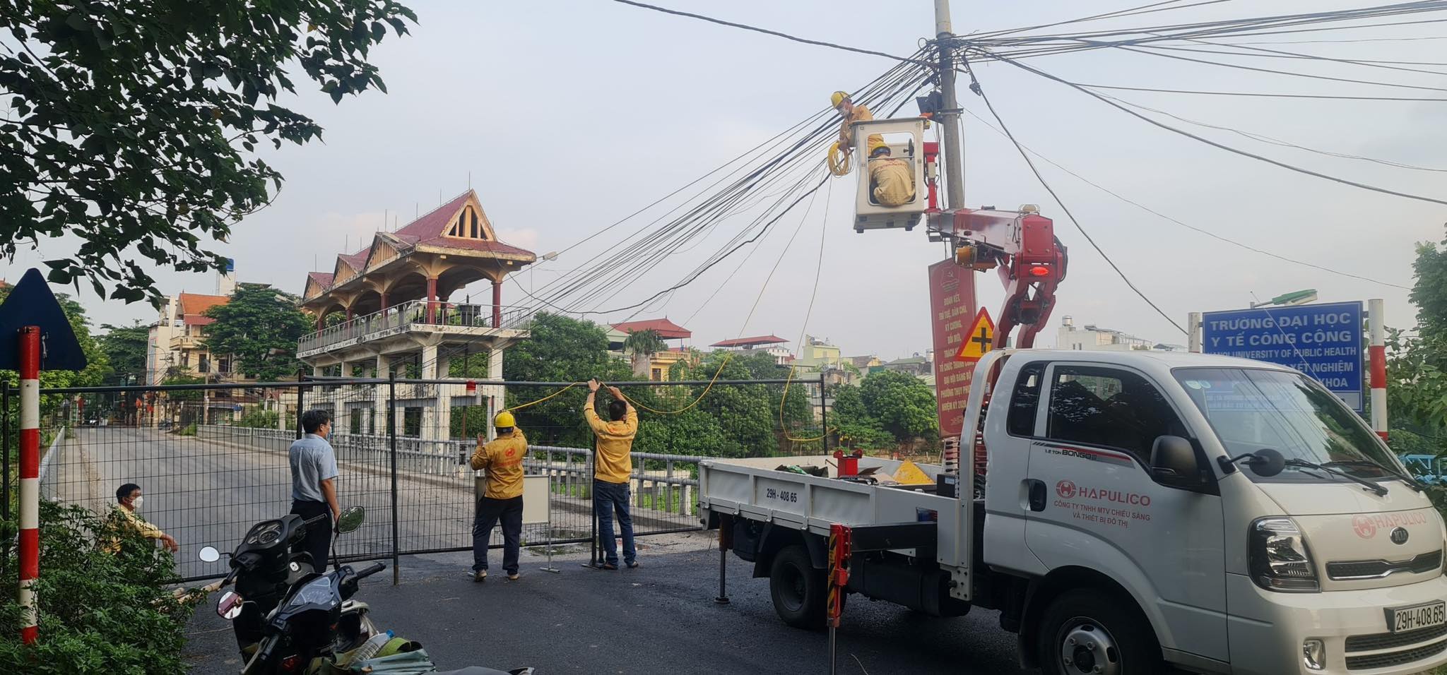 Sau khi hoàn thành, Sở Xây dựng sẽ bàn giao cho các địa phương quản lý. Đề nghị người dân không di chuyển qua 30 chốt cứng này.