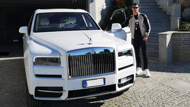 8. Rolls-Royce Cullinan (464.000 USD)
