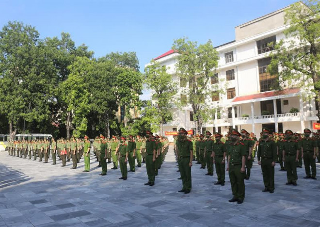 300 cán bộ, học viên Học viện An ninh nhân dân tăng cường chi viện Công an tỉnh Đồng Nai.