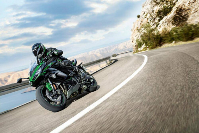 Cận cảnh Kawasaki Ninja 1000SX 2022 ngập tràn công nghệ - 10