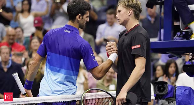 Novak Djokovic lội ngược dòng loại sao trẻ nước chủ nhà Mỹ Jenson Brooksby ở vòng 4 US Open năm nay