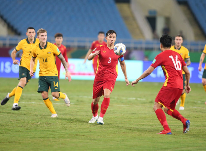 ĐT Việt Nam đã chơi phòng ngự kiên cường trước Australia