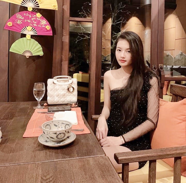 Cựu sinh viên Đại học Ngoại thương cho biết, cô không muốn bị gắn với biệt danh hot girl.&nbsp;
