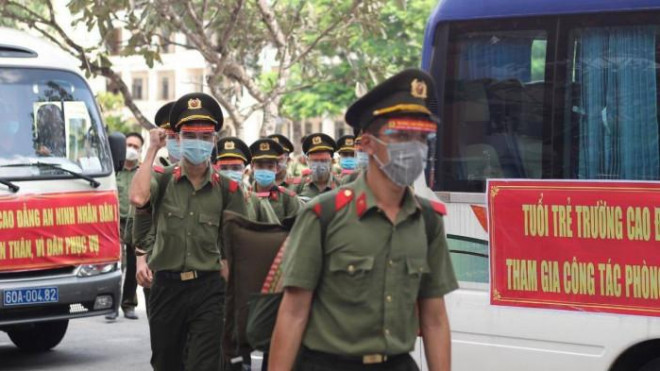 Học viên Trần Thảo Vạn An cùng đồng đội lên đường phòng, chống dịch Covid-19 tại tỉnh Đồng Nai.