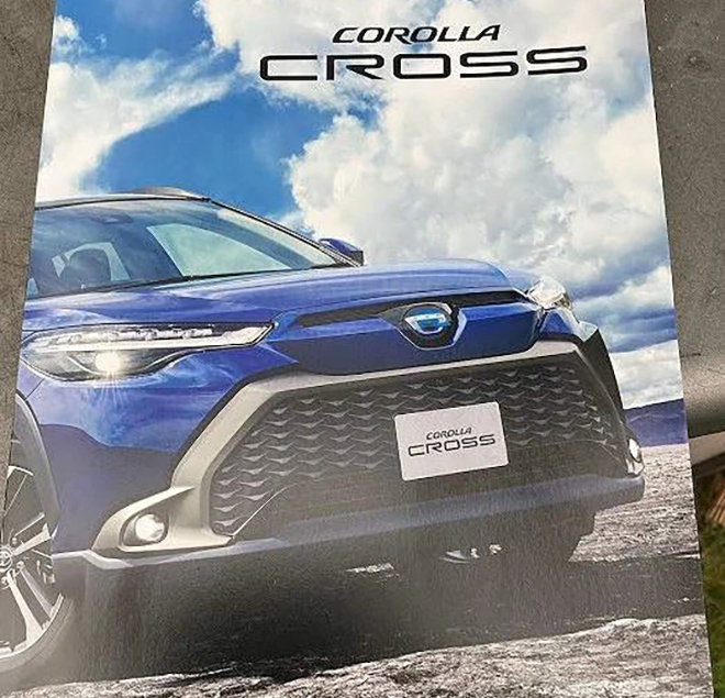 Toyota Corolla Cross 2022 lộ diện với thiết kế nhiều điểm mới khác lạ - 1