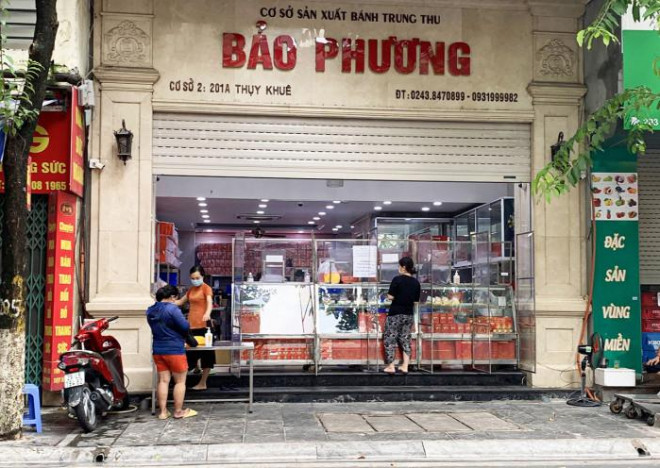 Thị trường bánh trung thu năm nay gần như đóng băng do ảnh hưởng của dịch Covid-19, nhu cầu tiêu dùng sụt giảm mạnh. Ảnh: Tạ Hải