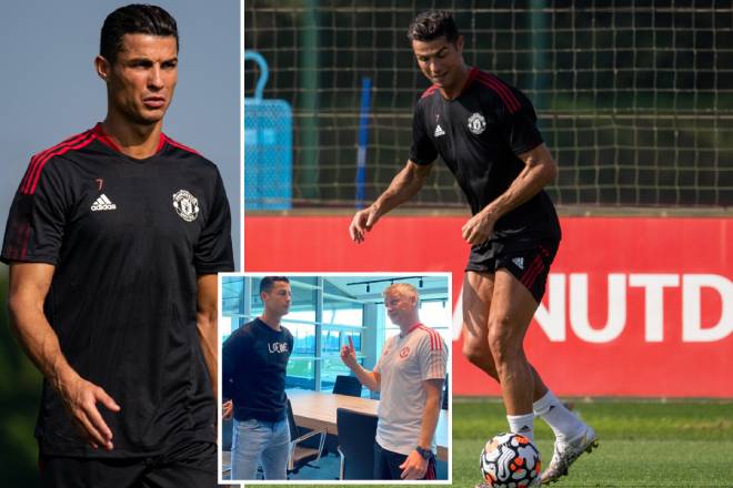 Ronaldo sẽ chơi "số 9" ở trận đấu tối nay?