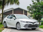 Tin tức ô tô - Giá xe Toyota Camry lăn bánh tháng 9/2021