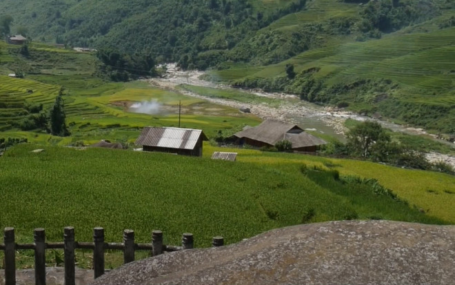 Tuy chưa tìm ra những bí ẩn của những khối đá cổ, nhưng khi đến đây du khách đã có lời giải cho chuyến du lịch thú vị của mình, đó là một cảnh tượng thiên nhiên hùng vĩ