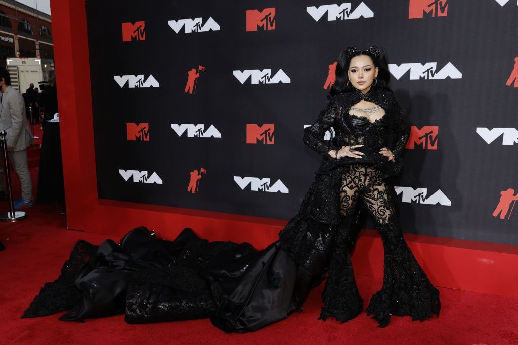 Dàn sao mặc táo bạo tại sự kiện MTV VMAs 2021 - 3