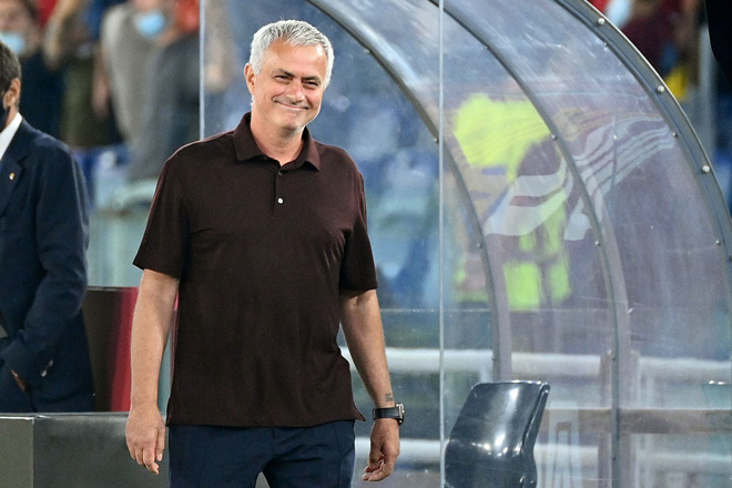 Mourinho cán mốc 1.000 trận trên cương vị HLV