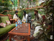 Thế giới - 150 tay súng kham khổ Taliban sống trong dinh thự xa hoa của nguyên soái Afghanistan