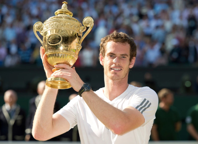 9. Andy Murray (tennis). Murray chấm dứt cơn "hạn hán" kéo dài 77 năm không có tay vợt Vương Quốc Anh nào vô địch Wimbledon vào năm 2013. Chiến thắng ấy đã giúp Murray đi vào lịch sử và được phong tước Hiệp sĩ Vương quốc Anh.