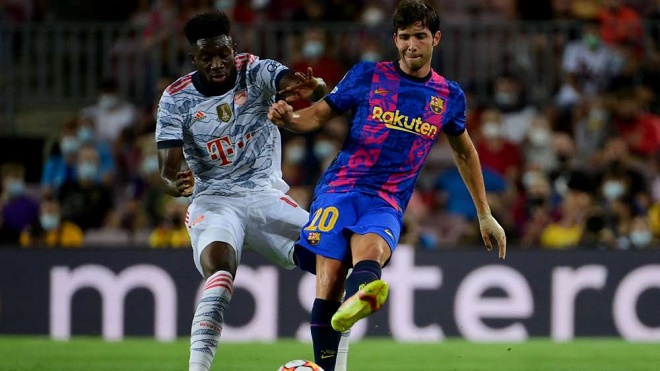 Sergi Roberto bị chính CĐV Barcelona la ó