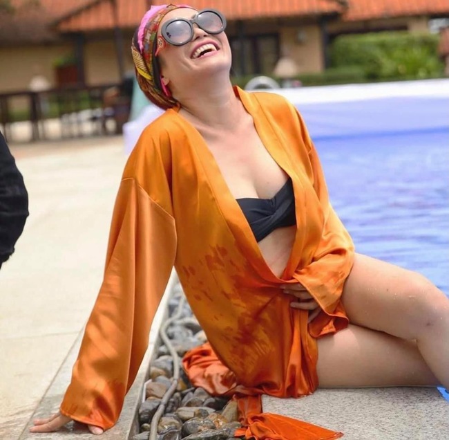 Mới đây, Phương Thanh thu hút sự chú ý của dân mạng khi đăng ảnh diện bikini khoe dáng gợi cảm trên trang cá nhân.
