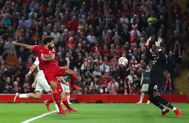 Salah sút hỏng phạt đền nhưng sau đó vẫn ghi bàn quan trọng giúp Liverpool hạ gục AC Milan