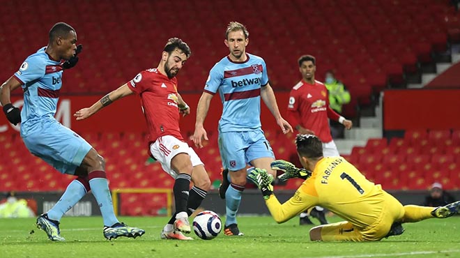 West Ham (áo xanh) thường là một đối thủ khó chơi với MU