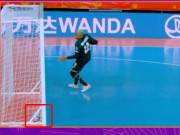 Bóng đá - Tranh cãi ĐT Futsal Việt Nam mất bàn thắng vì &quot;anh em của VAR&quot;, thực hư ra sao?