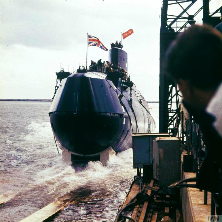 HMS Resolution, tàu ngầm nguyên tử đầu tiên của Anh được&nbsp;trang bị tên lửa đạn đạo hạt nhân của Mỹ.