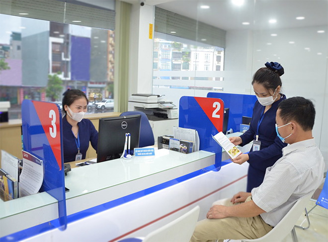 Ngân hàng hỗ trợ doanh nghiệp trong mùa dịch - 1
