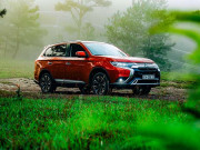 Tin tức ô tô - Giá xe Mitsubishi Outlander lăn bánh tháng 9/2021, hỗ trợ 50% LPTB