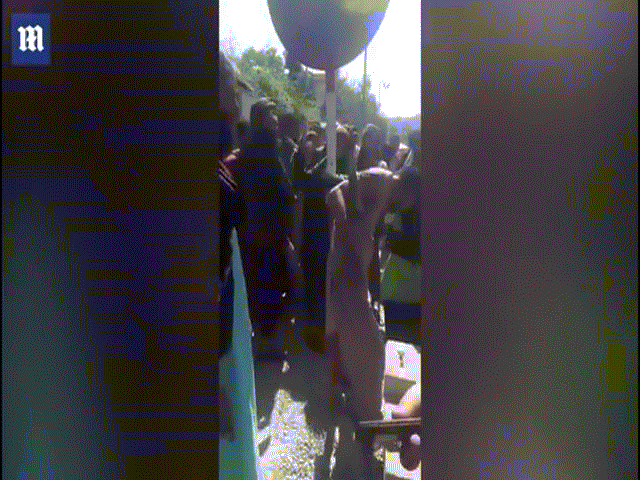 Video: Người đàn ông la hét vì bị Taliban trói vào cột, phạt roi