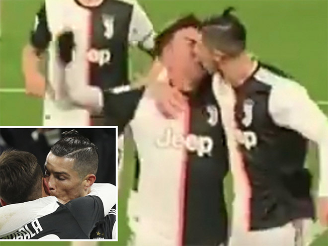 Ronaldo và Dybala thân thiết đến nỗi, từng "khóa môi" ngay trên sân