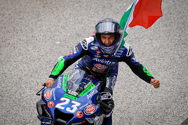 Bastianini có podium đầu tiên trên sân nhà