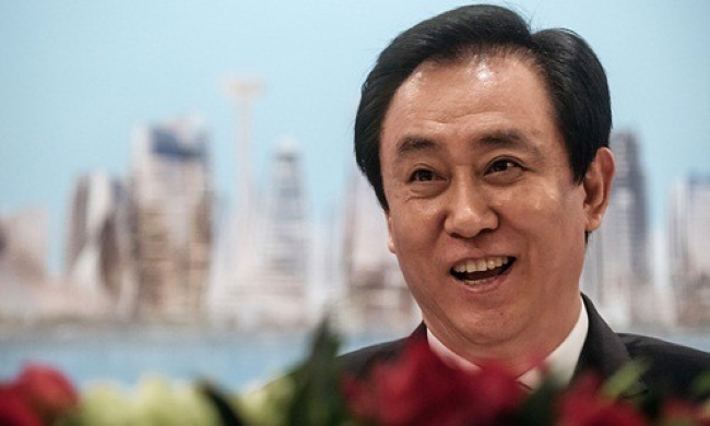 Ông Hứa đã đưa Evergrande từ một công ty bất động sản vô danh ở Quảng Đông thành một trong những doanh nghiệp bất động sản lớn nhất.
