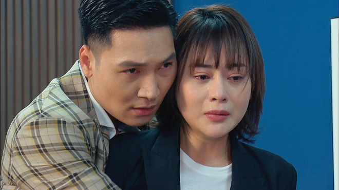 Tạo hình nhân vật giám đốc Long của diễn viên Mạnh Trường trong phim "Hương vị tình thân".