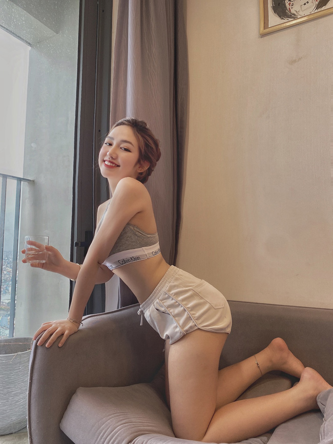 Đường cong nuột nà của hot girl Đồng Nai là niềm mơ ước của nhiều cô gái.&nbsp;
