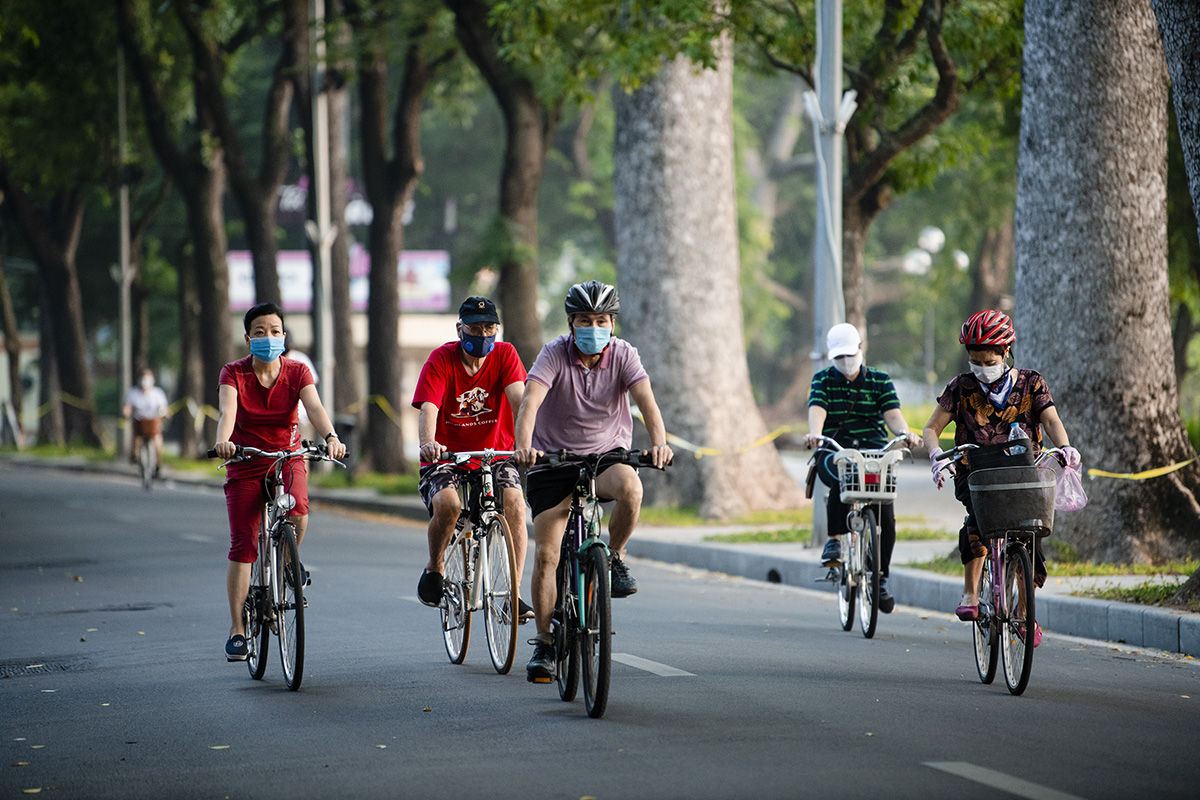 Khung giờ từ 5h-7h sáng là lúc người dân đi xe đạp đông nhất