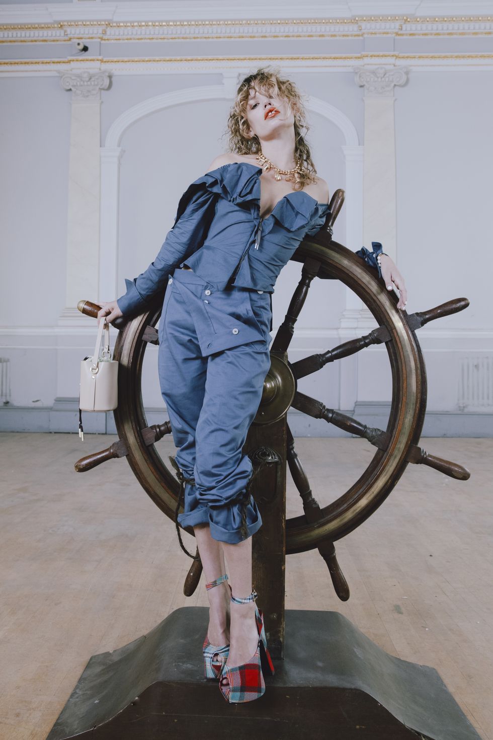 Vivienne Westwood sáng tạo trong bộ sưu tập mùa hè - 1