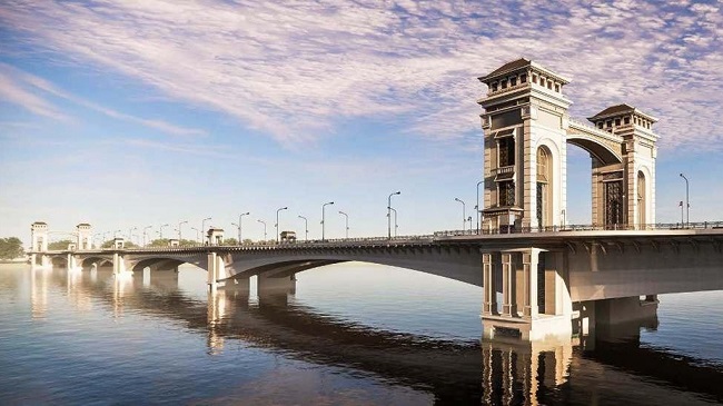 Cầu Trần Hưng Đạo là dự án cầu BOT đầu tiên của Hà Nội, vốn đầu tư dự kiến khoảng 8.938 tỷ đồng