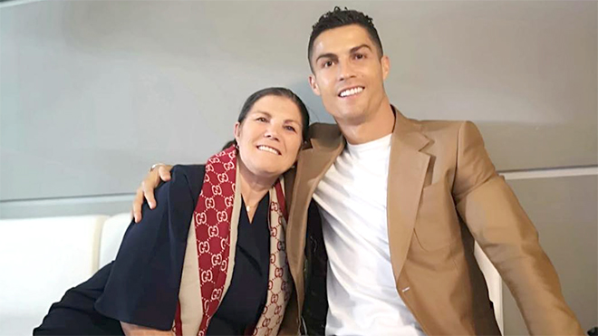 Bà Dolores cùng con trai Cristiano Ronaldo