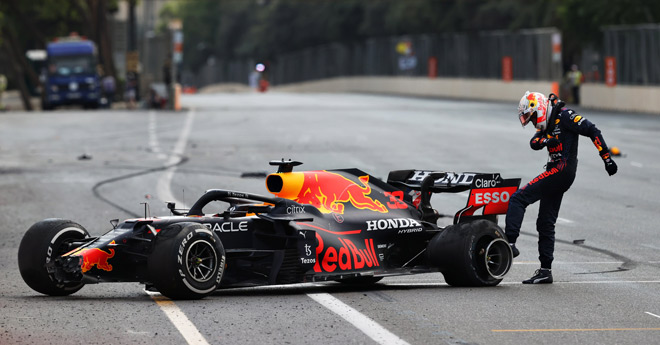 Verstappen gặp bất lợi tại Russian GP