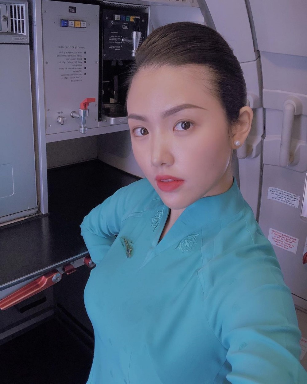 Châu Huỳnh Kim My là tiếp viên hàng không xinh đẹp được nhiều người chú ý.