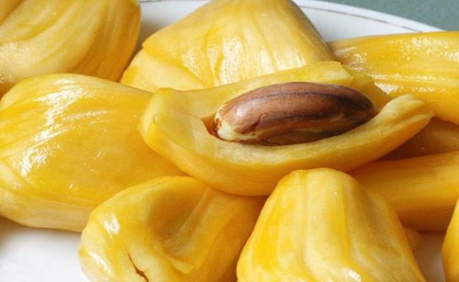 Mít là một trong những loại trái cây được ưa chuộng nhất tại Việt Nam, đặc biệt là vào mùa nóng. 

